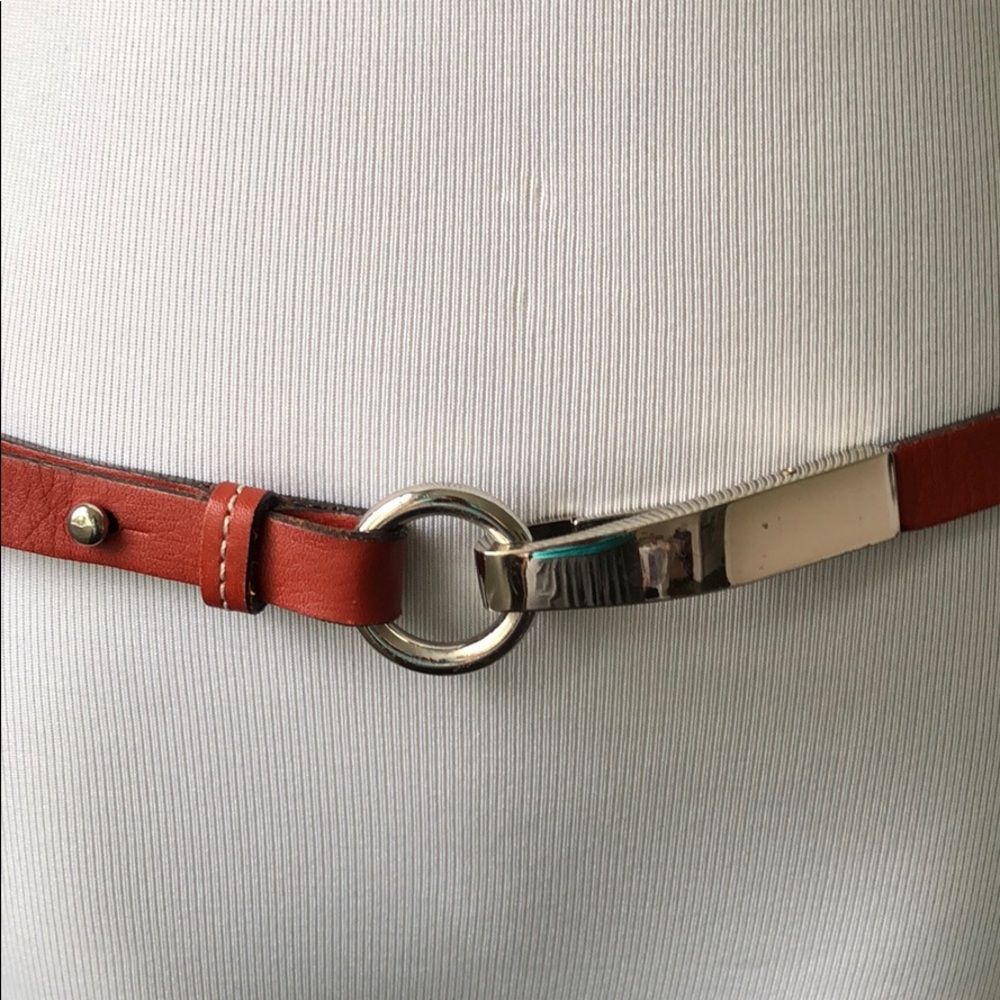 Episode leather red belt